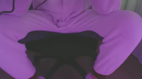 nicci_junior online show from December 19, 3:29 am