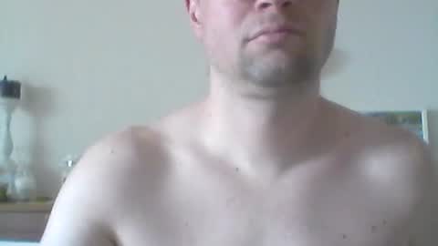 nick1990b online show from April 15, 1:44 pm