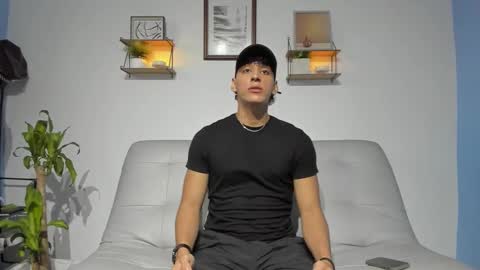 nick_nova online show from November 2, 9:19 pm