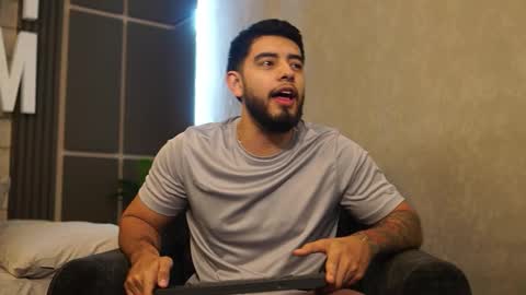 Jhohan online show from December 3, 12:44 pm