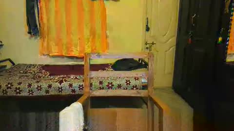 vicky online show from May 11, 5:21 pm