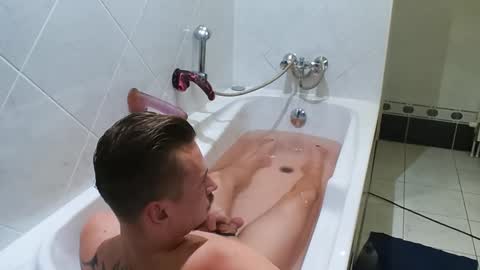 Snapshot of nickryder86 chatting on January 3, 9:36 pm NickRyder online show from January 3, 9:36 pm