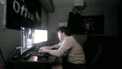 PLAYING COD online show from December 20, 1:25 am