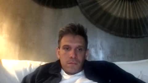 nicolaspercha online show from May 2, 4:04 am