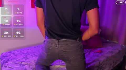 nicolasrodrii online show from January 9, 10:48 pm