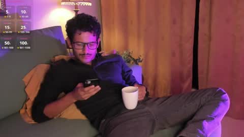 nicolasrodrii online show from April 10, 12:06 am