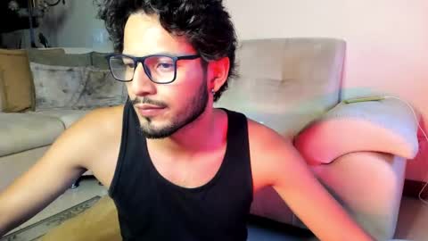 Snapshot of nicolasrodrii chatting on February 2, 10:49 pm nicolasrodrii online show from February 2, 10:49 pm