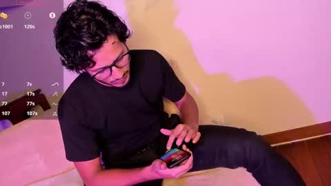 Snapshot of nicolasrodrii chatting on December 18, 10:35 pm nicolasrodrii online show from December 18, 10:35 pm