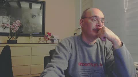 Snapshot of nightkeeper63 chatting on February 18, 12:26 am nightkeeper63 online show from February 18, 12:26 am