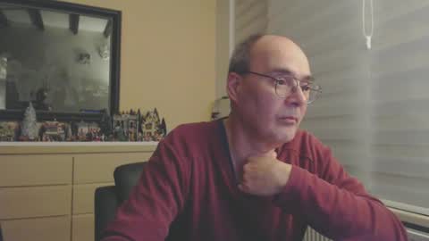Snapshot of nightkeeper63 chatting on December 28, 1:50 am nightkeeper63 online show from December 28, 1:50 am