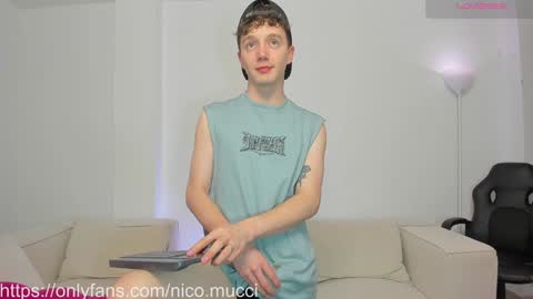 Nicolas Mucci online show from January 11, 6:14 am