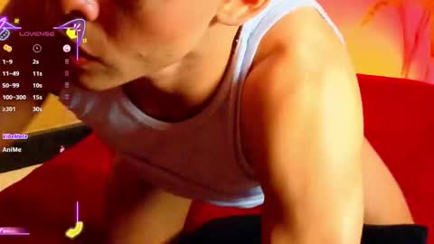 Snapshot of nijinsky_latinboy chatting on October 17, 11:36 am Nijinsky online show from October 17, 11:36 am