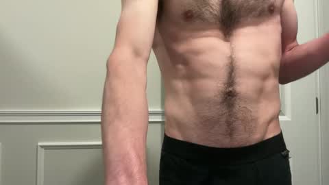 niko9inches online show from October 28, 7:05 pm