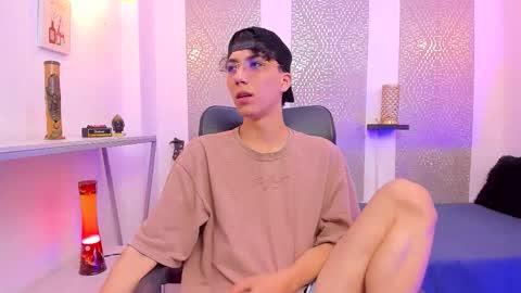    online show from November 24, 4:24 am