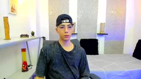    online show from November 10, 4:28 am