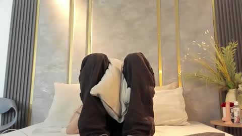 Niko Stone online show from December 23, 1:36 am