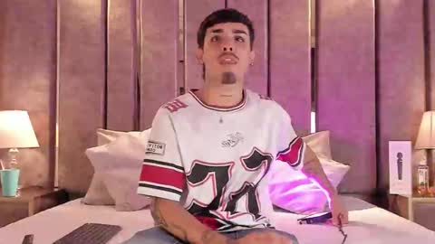 Niko Stone online show from April 14, 3:50 am