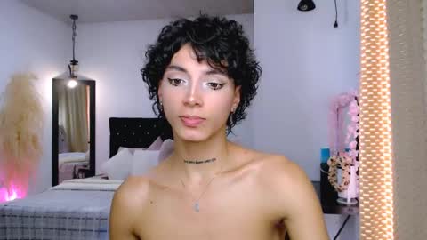 Snapshot of nilam217 chatting on February 9, 6:37 pm Nilam online show from February 9, 6:37 pm