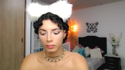Snapshot of nilam217 chatting on February 22, 4:59 pm Nilam online show from February 22, 4:59 pm