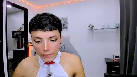 Snapshot of nilam217 chatting on September 28, 12:19 am Nilam online show from September 28, 12:19 am