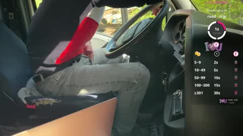 ninosolo 35 online show from April 18, 2:40 pm