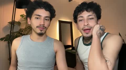 noah_and_steven online show from May 27, 1:57 am