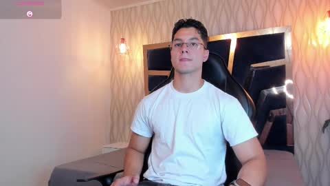 Noah online show from March 17, 5:37 pm