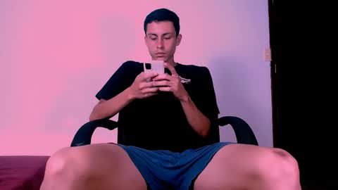 noah_jack1 online show from November 3, 7:26 pm