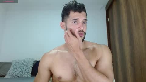 Snapshot of noah_jhonsonn chatting on October 21, 3:37 pm Noah online show from October 21, 3:37 pm
