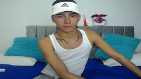 noah_twinks online show from May 21, 12:17 am