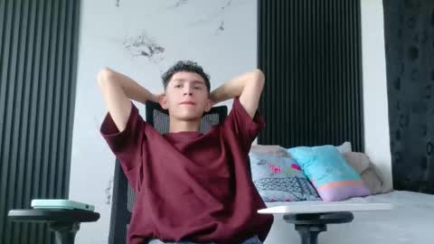 noah tyler  online show from March 9, 6:13 pm