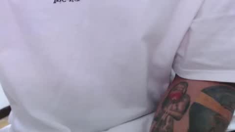 Noah B online show from November 17, 2:42 pm