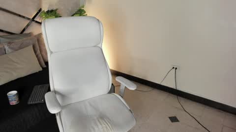 Noah online show from February 8, 12:17 pm