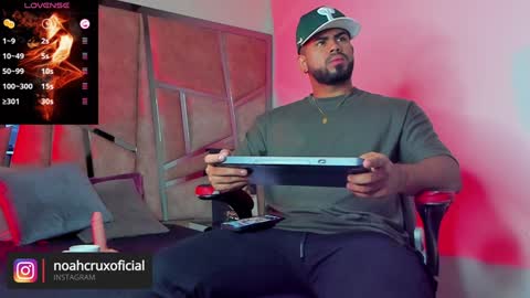 Noah online show from December 4, 11:41 am