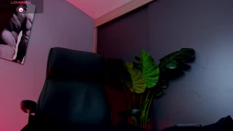 Noah online show from February 9, 10:58 pm