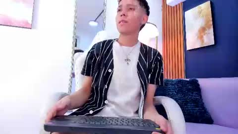 Noah online show from June 25, 3:09 am