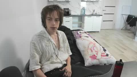 nolan_sagee online show from June 15, 10:07 am