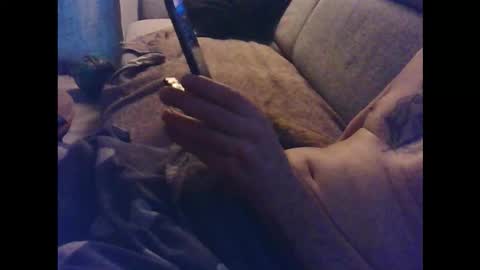 nostrezzzcum online show from November 9, 6:50 am