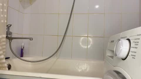 notatheeena online show from October 7, 1:26 pm