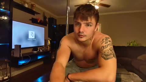 Snapshot of notoribliss chatting on September 22, 7:19 am Riley online show from September 22, 7:19 am