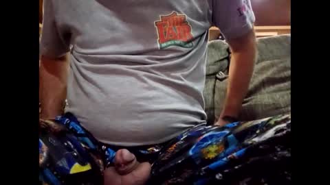 Snapshot of nudistguy194549 chatting on January 18, 3:46 am Nudistguy online show from January 18, 3:46 am