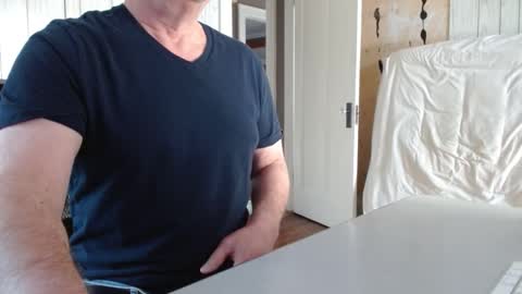 NYbatebuddy online show from February 8, 8:57 pm