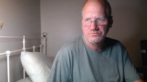 oceanwalk online show from April 4, 12:40 am