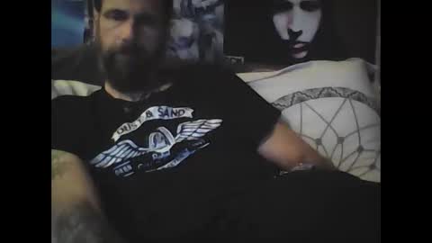 Snapshot of oedipe666 chatting on December 4, 5:33 pm oedipe666cam online show from December 4, 5:33 pm