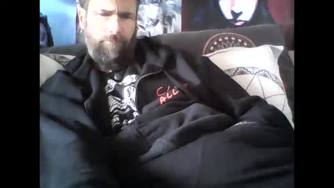 Snapshot of oedipe666 chatting on February 18, 2:27 pm oedipe666cam online show from February 18, 2:27 pm
