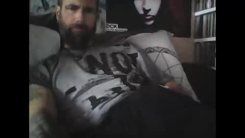 Snapshot of oedipe666 chatting on December 13, 2:38 pm oedipe666cam online show from December 13, 2:38 pm