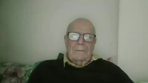 oggi95 online show from December 4, 4:36 pm