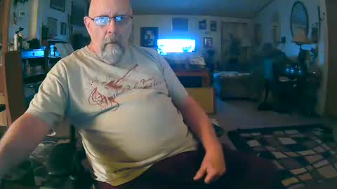 Maximus No Mo online show from December 17, 12:07 am