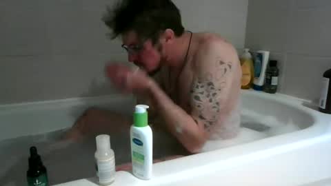 Snapshot of ohdoyle93 chatting on January 10, 1:32 am ohdoyle93 online show from January 10, 1:32 am