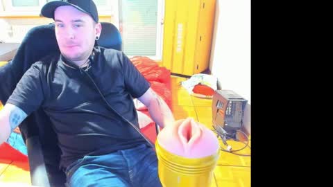 Snapshot of ohihoe92 chatting on March 7, 5:17 pm Chris online show from March 7, 5:17 pm
